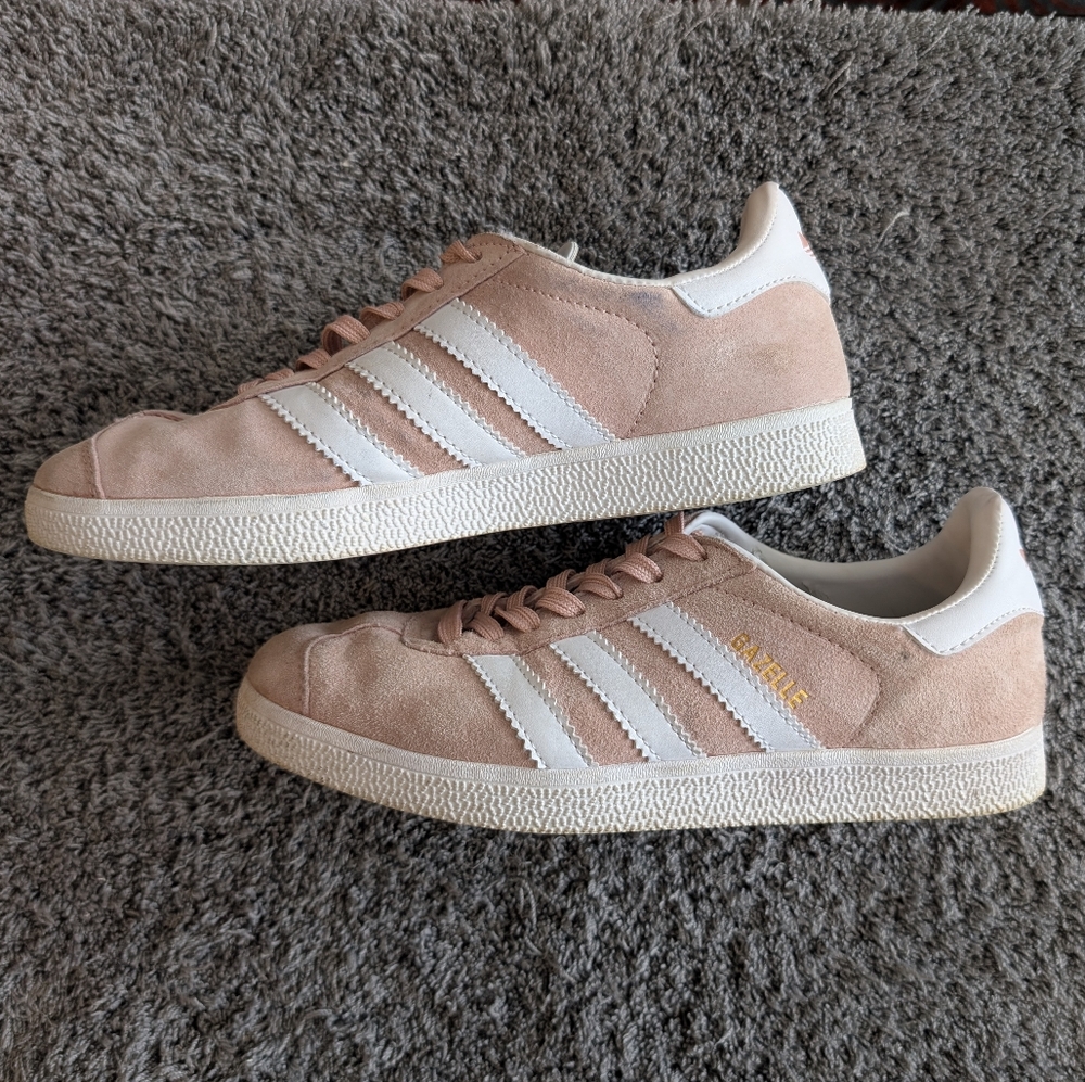 Adidas Gazelles.  Light Pink. Eur Size 39 1/3, Mens 6, Wmns 8ish